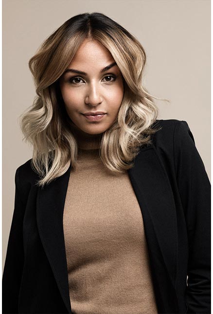 Najaar winter mode dames model in 2020 bij Haarmode Wingens