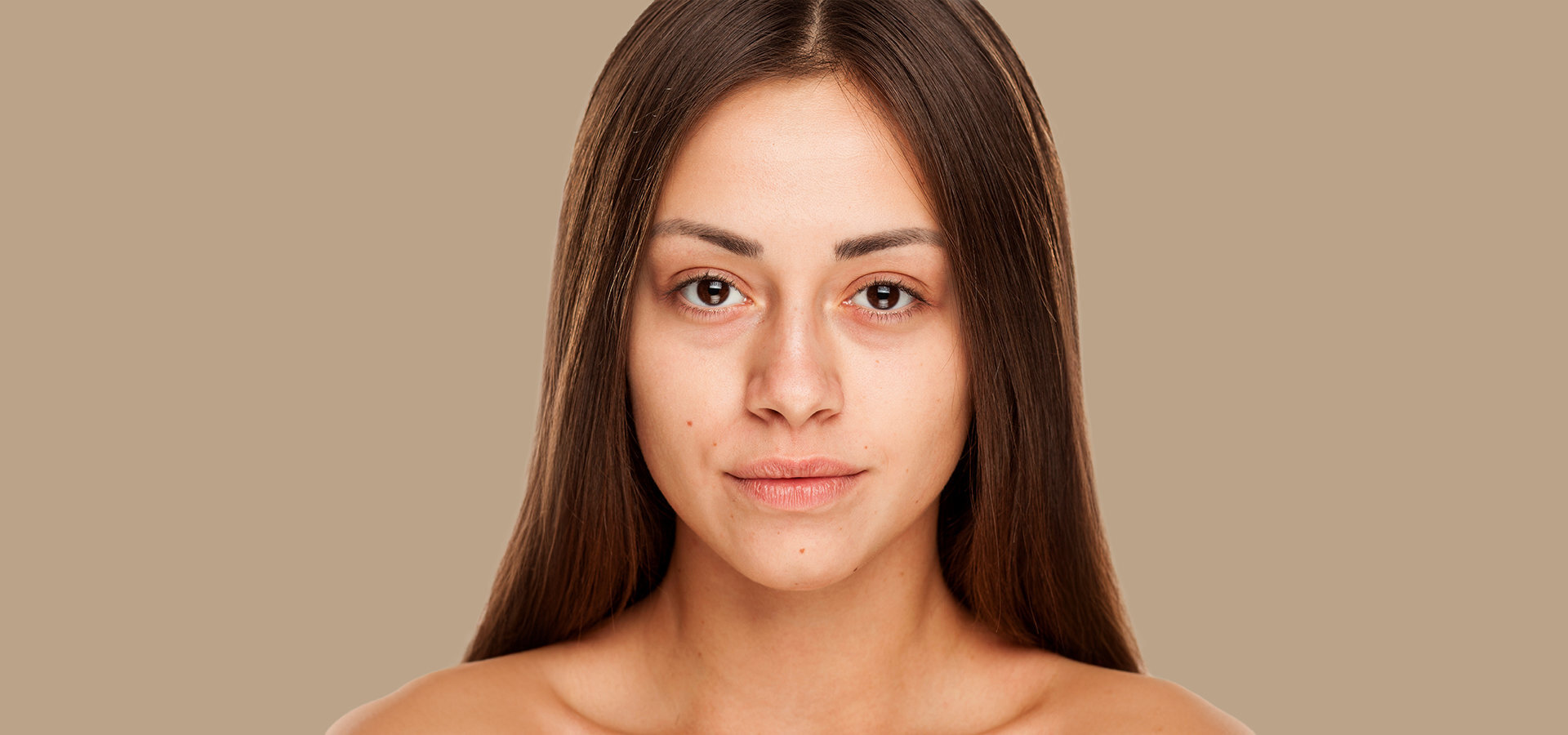 Model zonder bruids make-up bij Haarmode Wingens